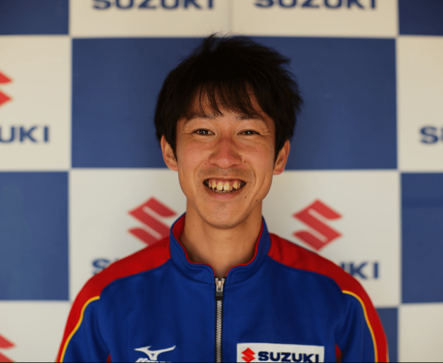 選手写真:横山 諒